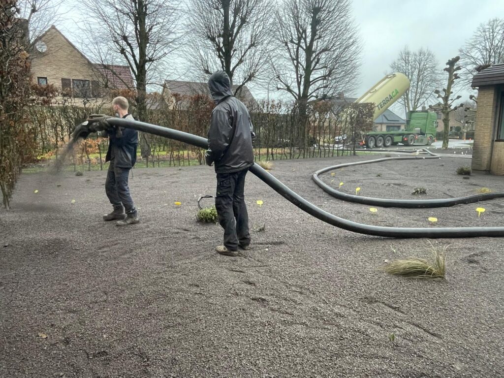 JDC Lava-Substrate - Realisatie lava als duurzame bodembedekker Aalter